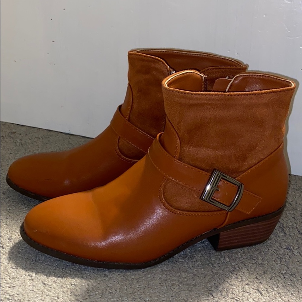 Short boots